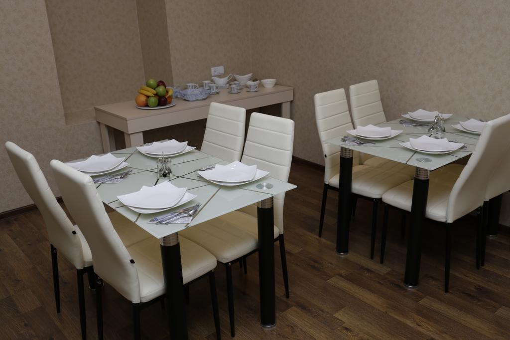 King Edward Hotel Тбилиси Экстерьер фото